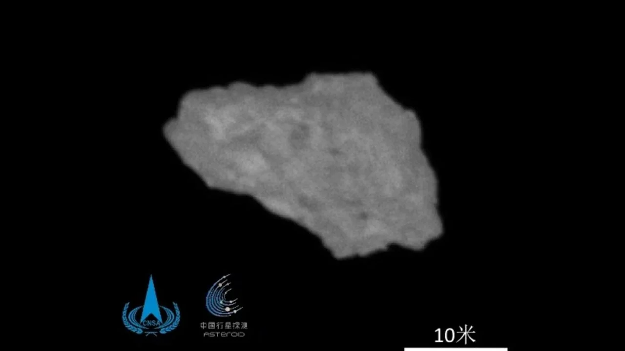 First Look at Earth's Quasi-Moon: Tianwen-2's Challenges in Sample Collection