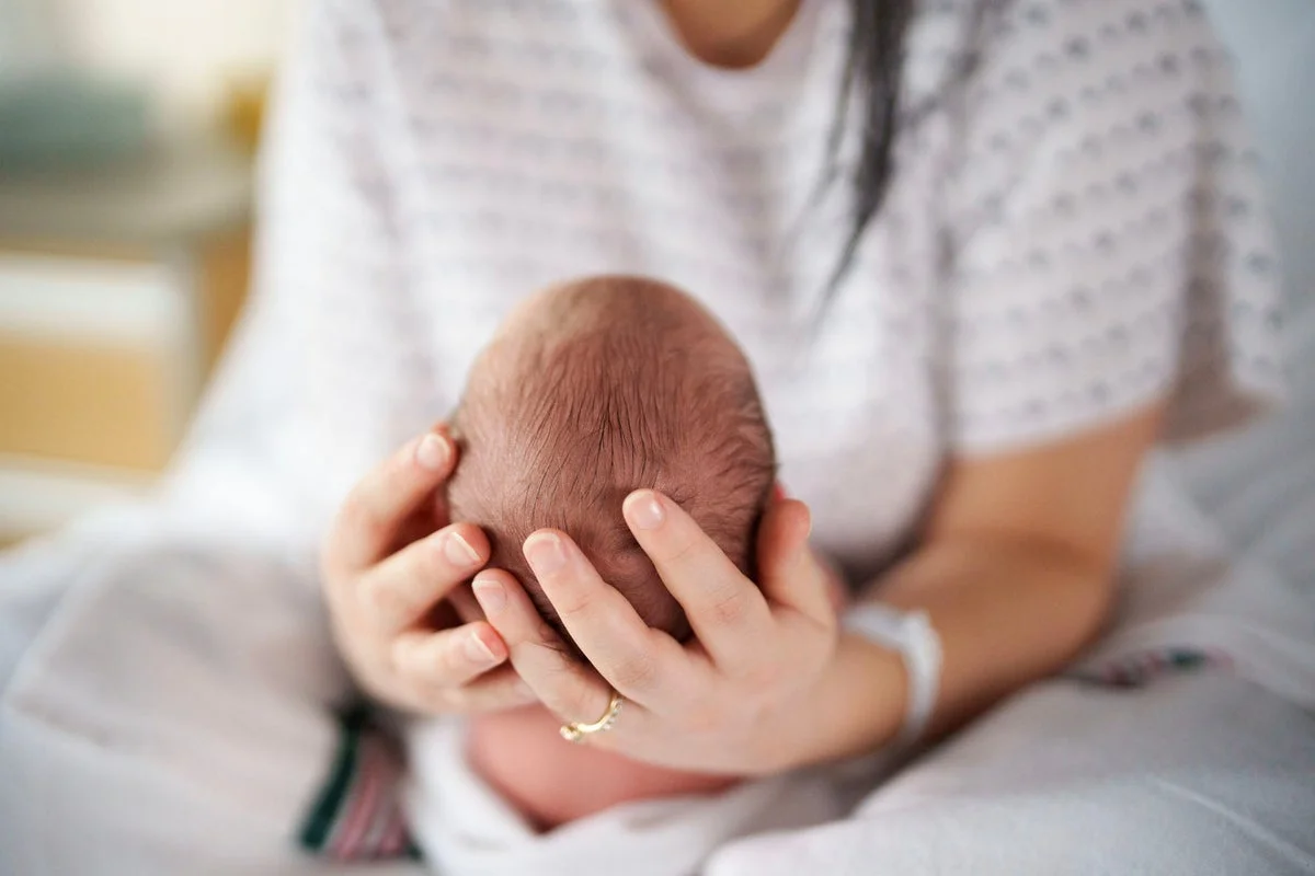 Emergency Care Usage Among New Mothers Raises Significant Health Concerns